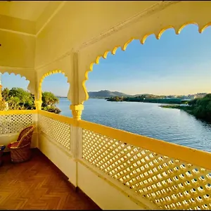 Vallabhgarh A Facing Balcony 3*, Udaipur India