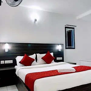 Skylark Holidays 2*, Munnar India